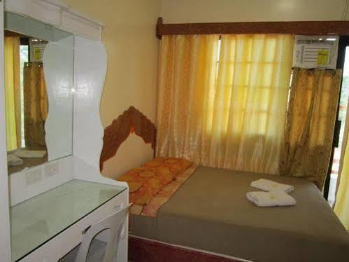 Golden Stallion Suites Cagayan de Oro Buitenkant foto