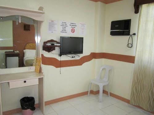 Golden Stallion Suites Cagayan de Oro Buitenkant foto