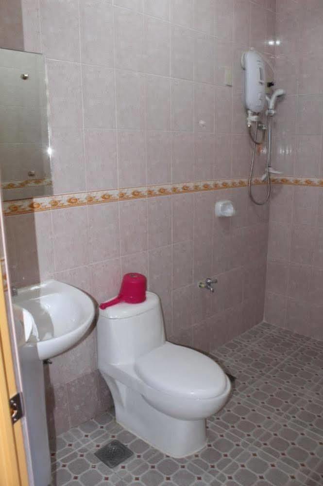 Golden Stallion Suites Cagayan de Oro Buitenkant foto